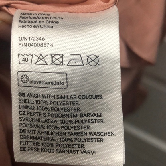 🆕H&M Top - Picture 6 of 6